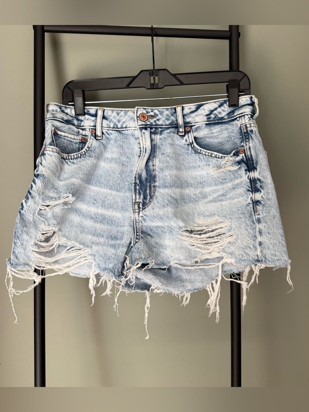 Light Blue Distressed Denim Shorts - Women's Casual Summer Short
